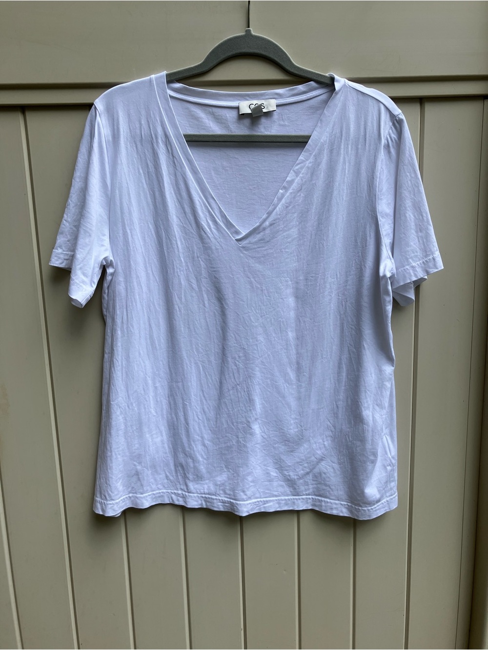 100% cotton COS white tee neutral summer staple layering medium deep v neck - Picture 2 of 9
